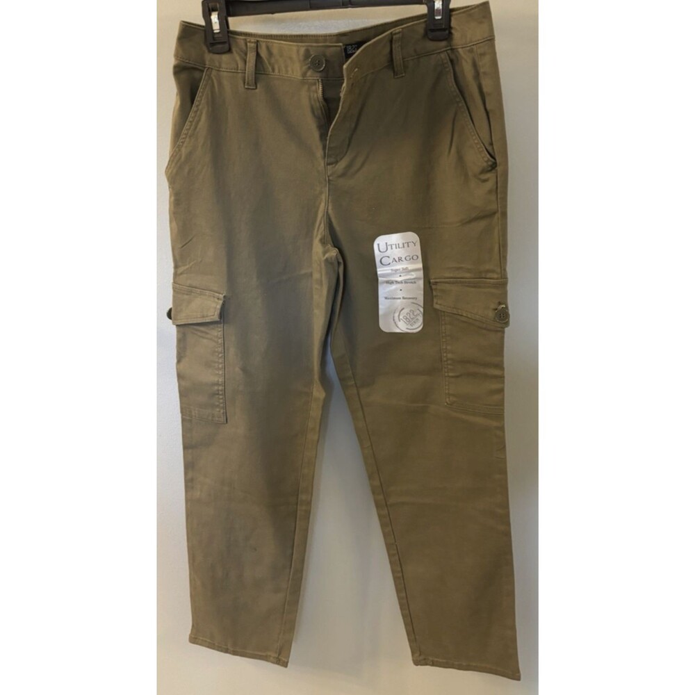 NWOT Women’s 1822 Denim Green Cargo Pants Size 10